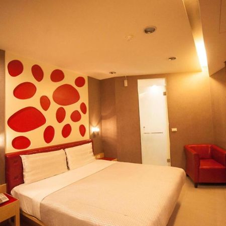 Love Hotel Pingtung Экстерьер фото