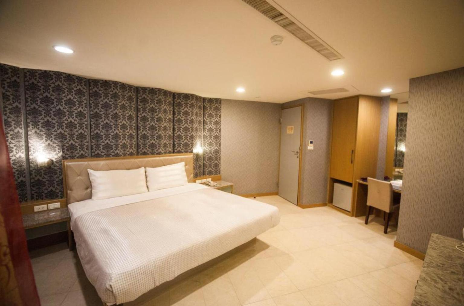 Love Hotel Pingtung Экстерьер фото