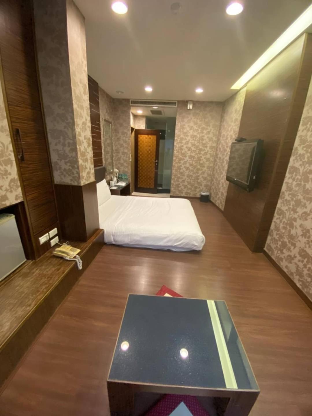 Love Hotel Pingtung Экстерьер фото
