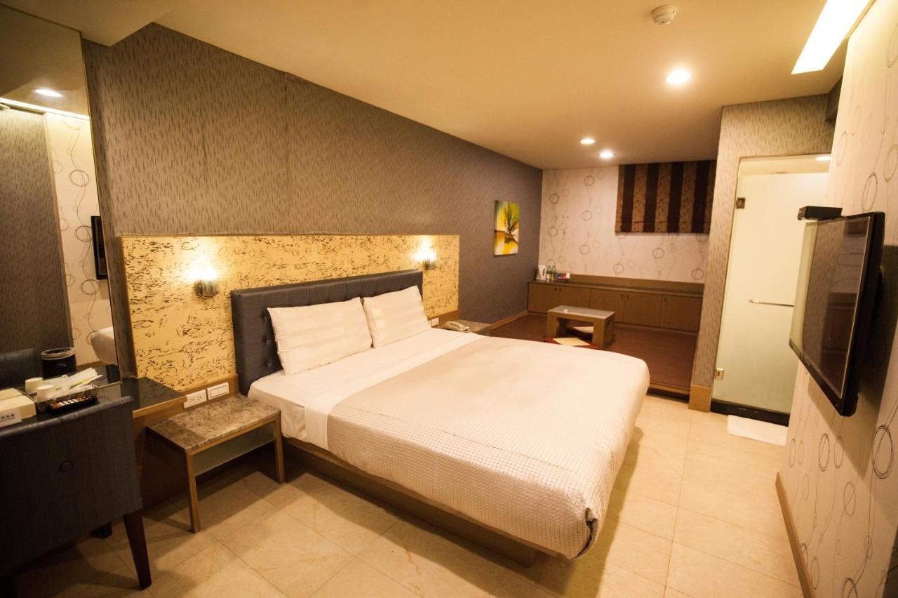 Love Hotel Pingtung Экстерьер фото